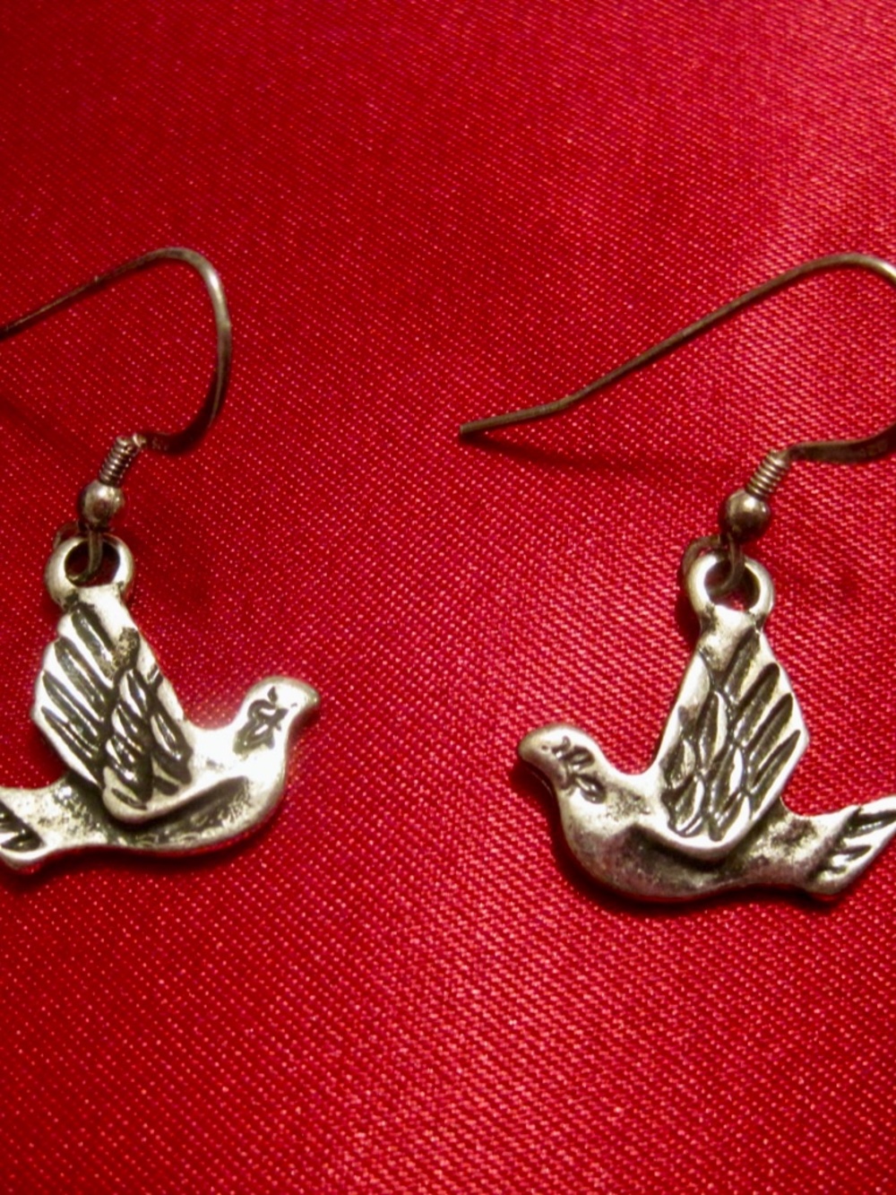Vintage .925 Sterling Stamp Dove Birds Dangle Earrings.